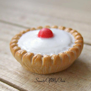 Cherry Bakewell Pie Charm - SweetsOfMyOwn