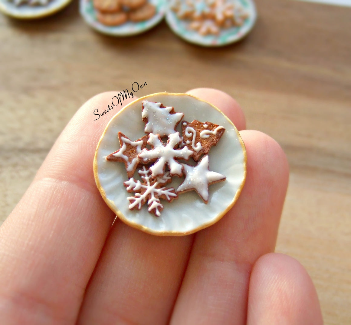 Plate of Miniature Gingerbread Biscuits - Snowflake, Star, Tree 1:12 Scale