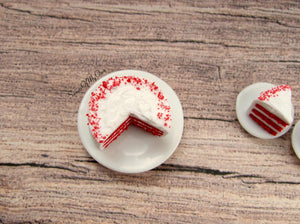 MTO - Miniature Red Velvet Cake - Doll House 1:12 Scale - SweetsOfMyOwn
