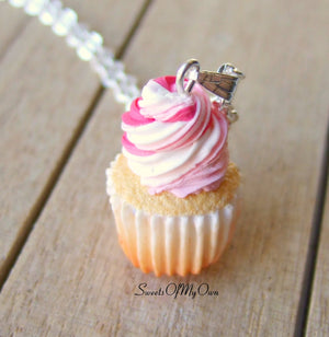 Strawberry and Vanilla Cupcake Charm - SweetsOfMyOwn