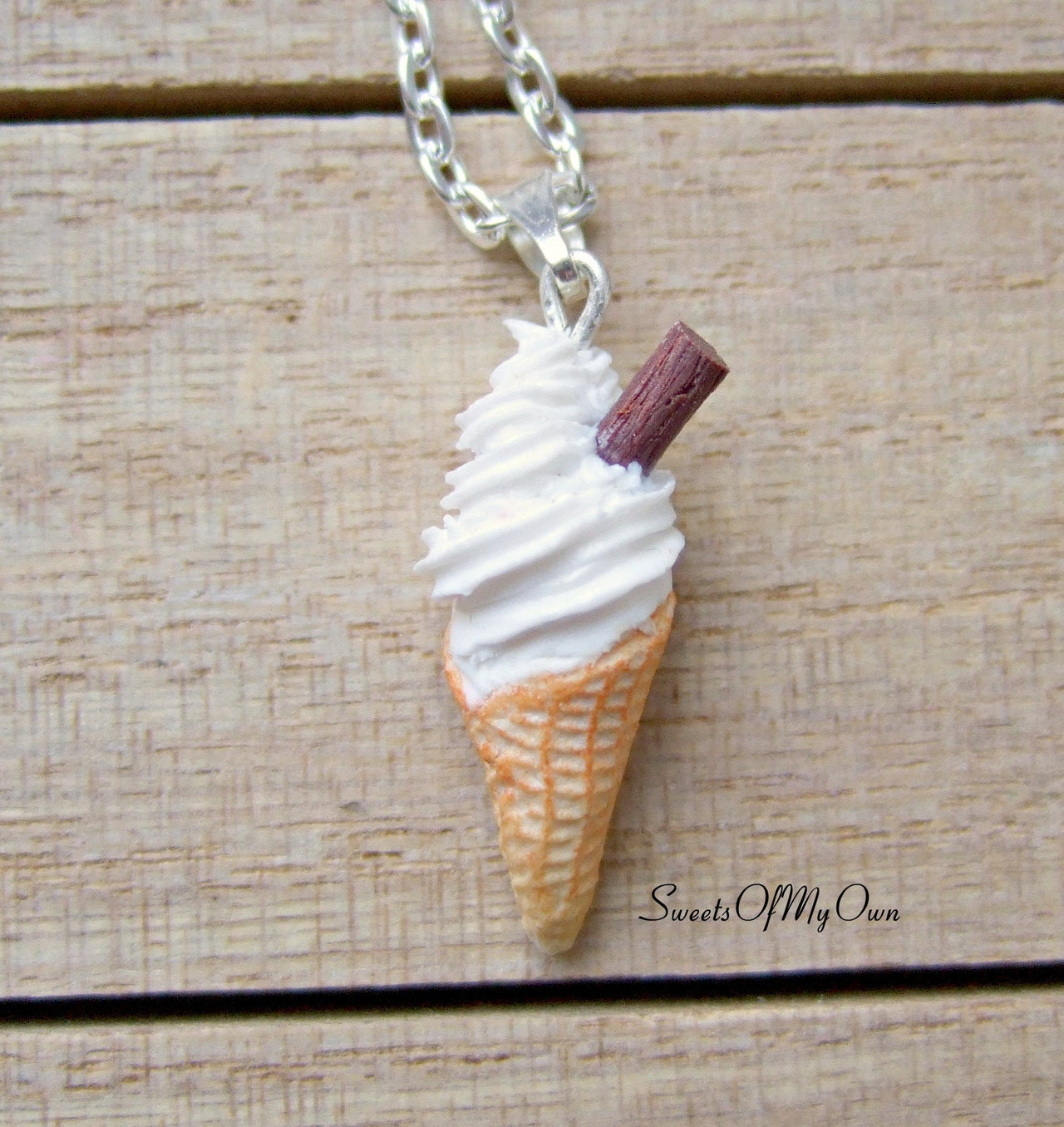 Vanilla 99 Ice Cream Charm - SweetsOfMyOwn