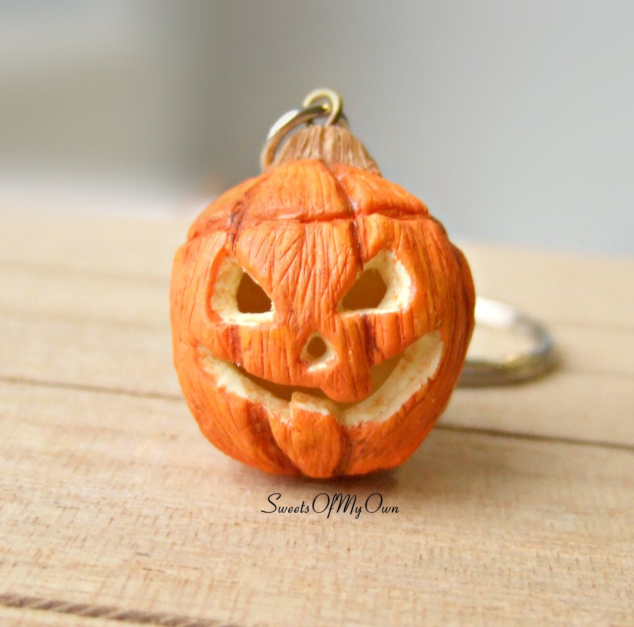 Pumpkin Jack-O'-Lantern (2.5cm in size) - Necklace/Charm/Keychain - MTO