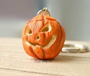 Pumpkin Jack-O'-Lantern (2.5cm in size) - Necklace/Charm/Keychain - MTO