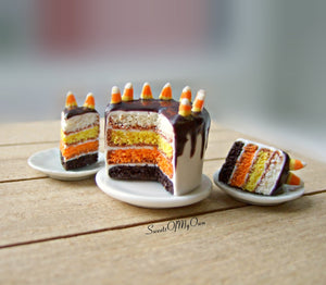 Miniature Candy Corn Cake 1:12 Scale - SweetsOfMyOwn