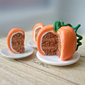 Miniature Pumpkin Cake 1:12 Scale - SweetsOfMyOwn