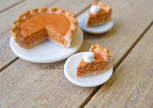 MTO - Miniature Pumpkin Pie - Doll House 1:12 Scale - SweetsOfMyOwn