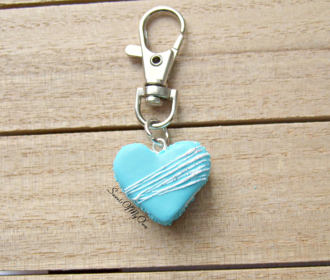 Blue Heart Macaron Icing Drizzle and Glitter Charm - SweetsOfMyOwn