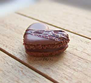 Chocolate Heart Macaron Icing Drizzle and Glitter Charm - SweetsOfMyOwn