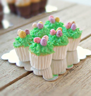 MTO - Miniature Mini Eggs on Grass Cupcakes - Set of 6 Cupcakes - Doll House 1:12 Scale - SweetsOfMyOwn