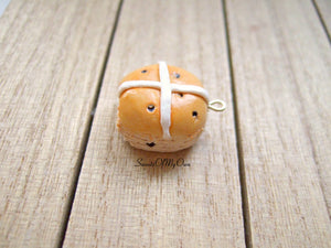 Hot Cross Bun Charm - SweetsOfMyOwn