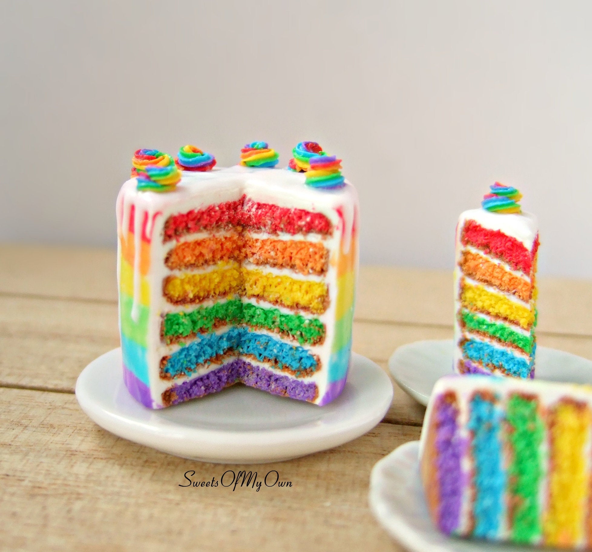 Vegan Dollhouse - Mini Vegan Rainbow Ice Cream Cakes