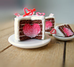 Miniature Chocolate Heart Cake 1:12 Scale - SweetsOfMyOwn