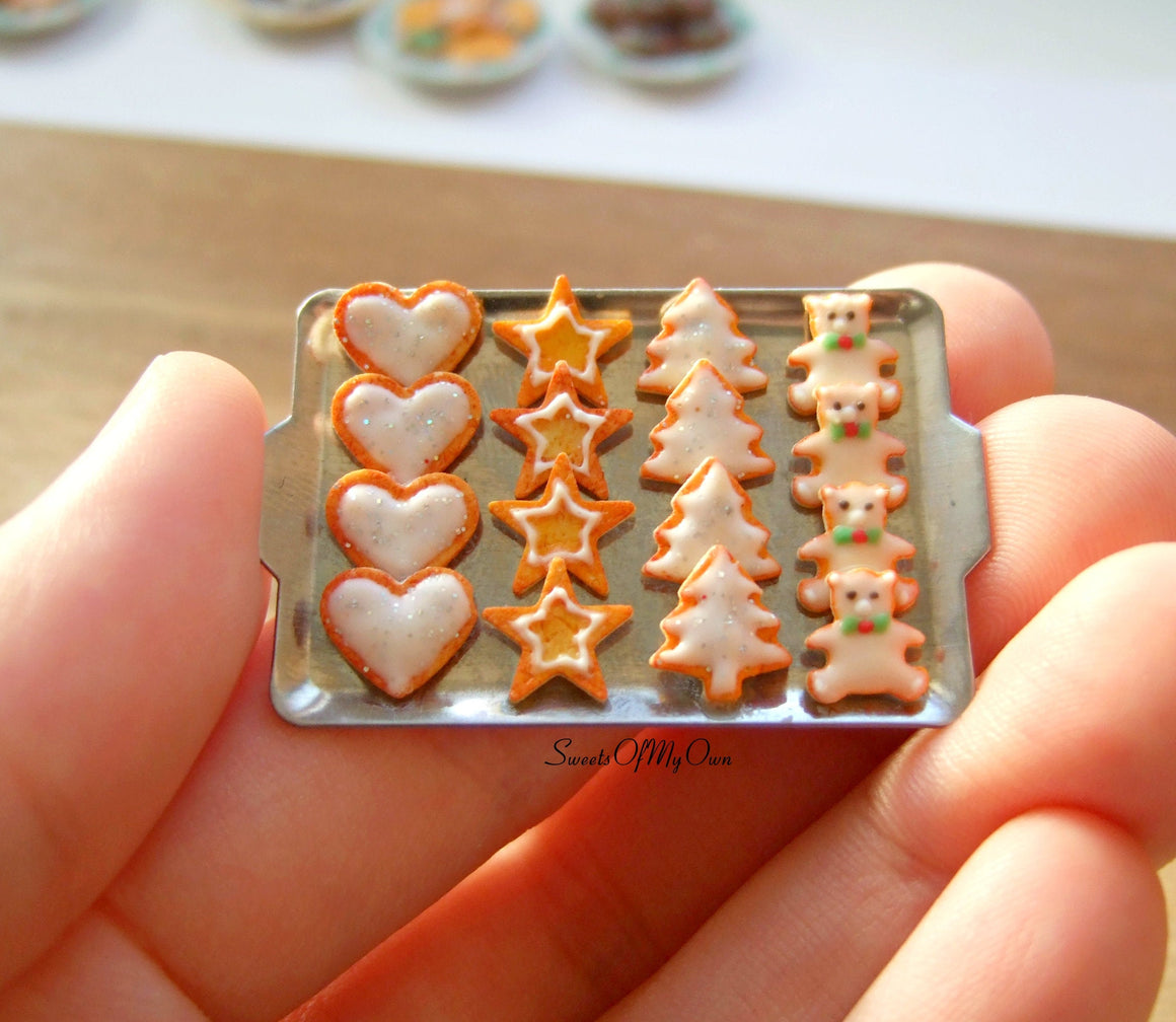 Miniature Christmas Biscuit Set - Shortbread Heart, Star, Tree, Bear 1:12 Scale - SweetsOfMyOwn
