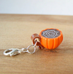 Pumpkin Mug with Cobweb Latte Art - Necklace/Charm - MTO