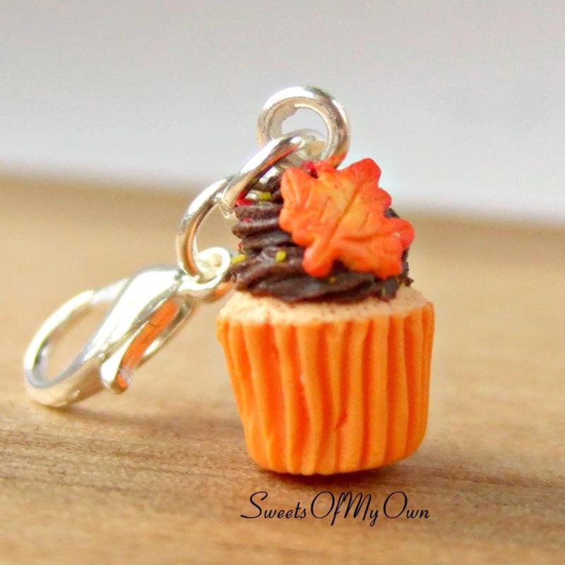 Chocolate Maple Leaf Cupcake Charm (small) - SweetsOfMyOwn