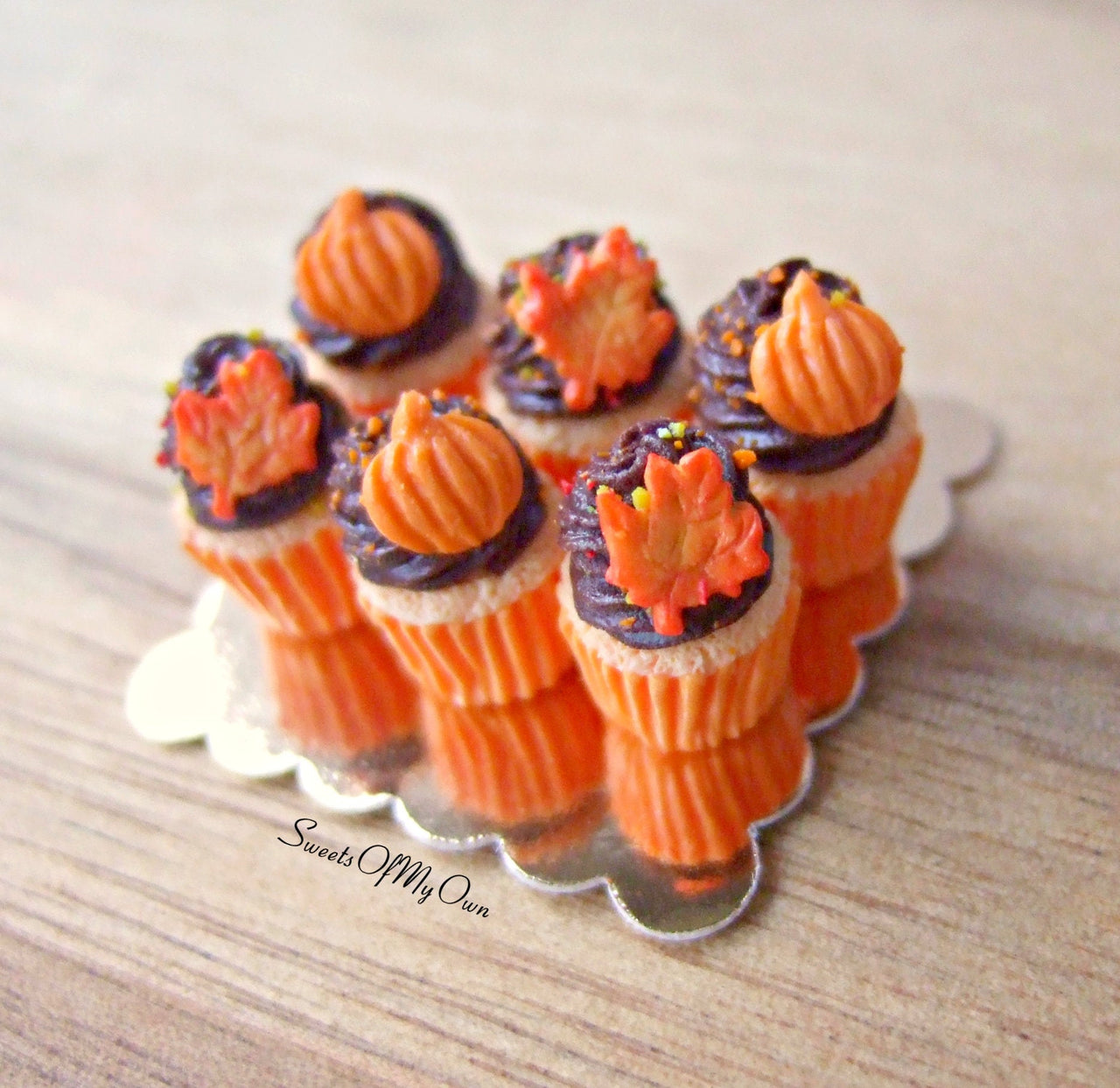 Miniature Chocolate Maple Leaf + Pumpkin Cupcakes 1:12 Scale - Set of 6 - SweetsOfMyOwn