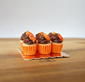 Miniature Chocolate Maple Leaf + Pumpkin Cupcakes 1:12 Scale - Set of 6 - SweetsOfMyOwn