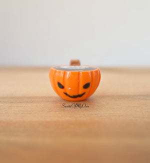 Pumpkin Face Mug with Pumpkin Latte Art Miniature 1:12 Scale - SweetsOfMyOwn