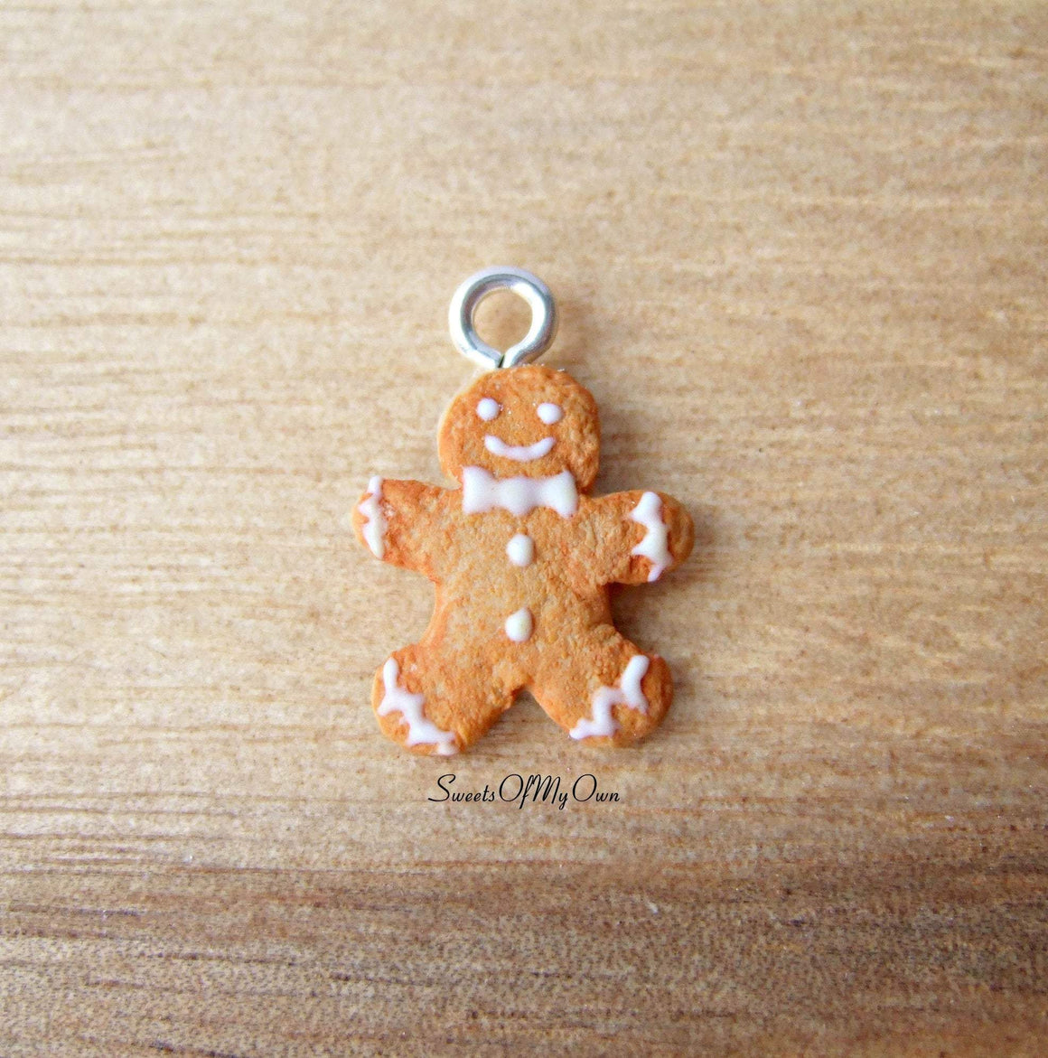 Gingerbread Man Charm (small) - SweetsOfMyOwn