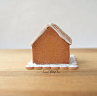 Thumbnail for Miniature White Icing Style 3 Gingerbread House 1:12 Scale - SweetsOfMyOwn