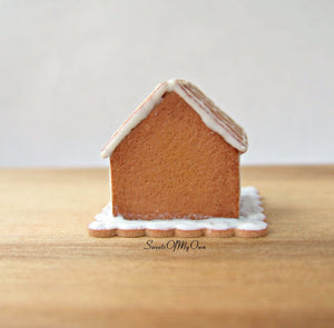 Miniature White Icing Style 3 Gingerbread House 1:12 Scale - SweetsOfMyOwn