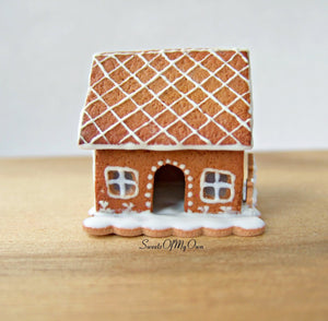 Miniature White Icing Style 1 Gingerbread House 1:12 Scale - SweetsOfMyOwn
