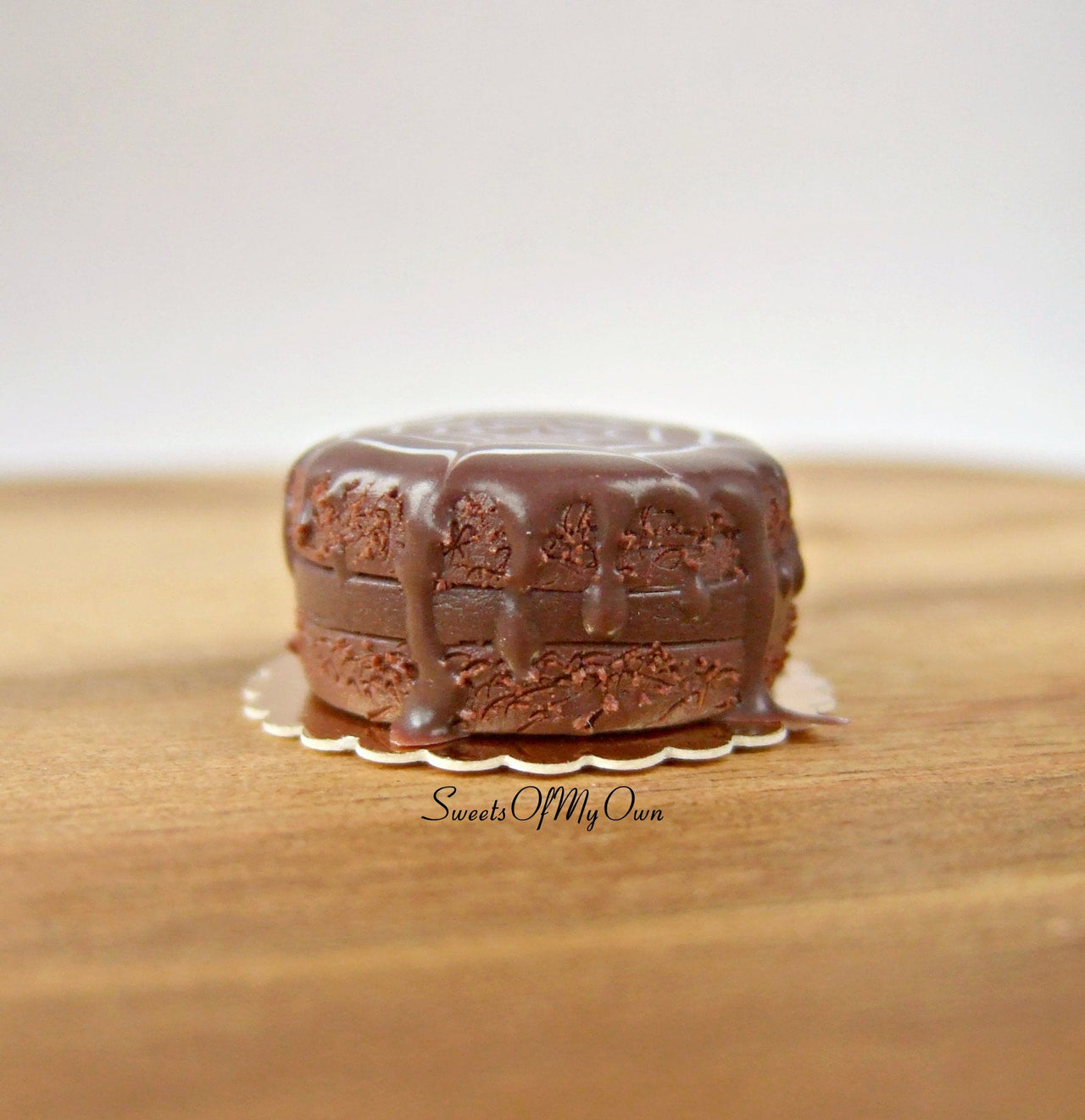 Cobweb Chocolate Icing Cake Miniature 1:12 Scale - SweetsOfMyOwn