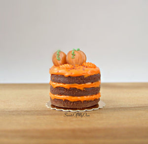 Pumpkin Spice Cake Miniature 1:12 Scale - SweetsOfMyOwn