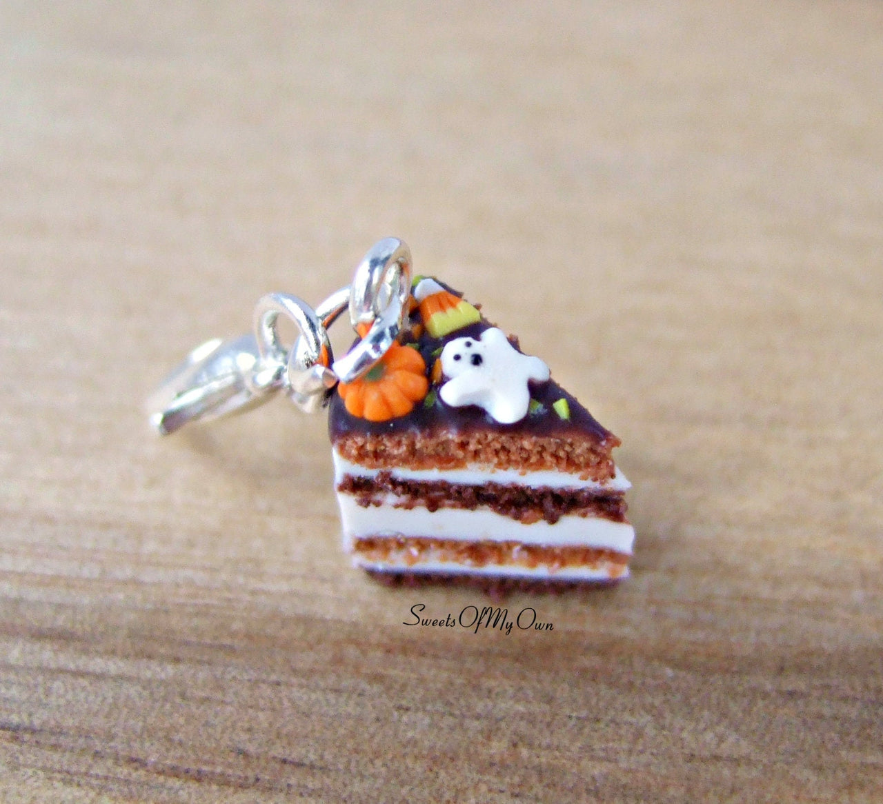 Spooky Halloween Drip Cake Charm - SweetsOfMyOwn