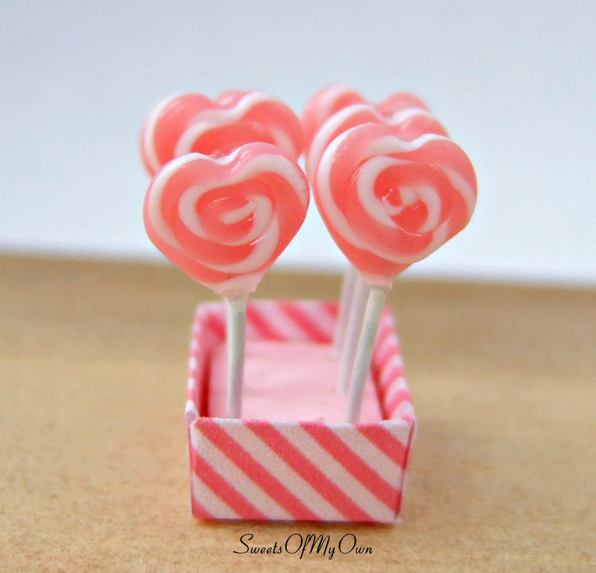 Miniature Pink and White Heart Lollipops - Doll House 1:12 Scale - SweetsOfMyOwn