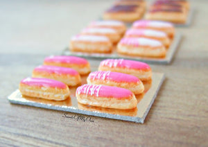 Miniature Set of White Iced Eclairs with Pink Decoration - Doll House 1:12 Scale - SweetsOfMyOwn