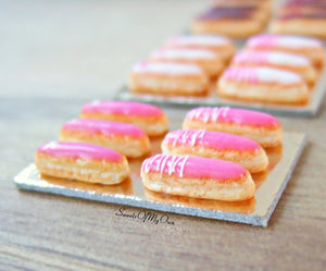 Miniature Set of Pink Iced Eclairs with White Decoration - Doll House 1:12 Scale - SweetsOfMyOwn