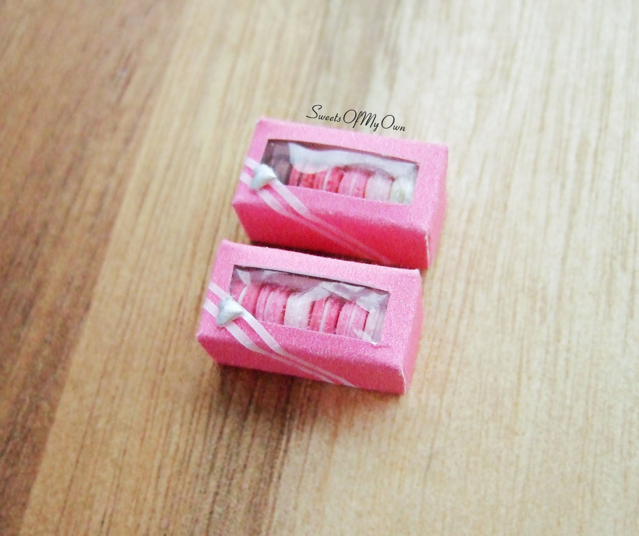 Miniature Macarons Box of 6 Pink Ombre - Doll House 1:12 Scale