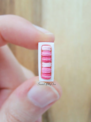 Miniature Macarons Box of 6 Pink Ombre - Doll House 1:12 Scale