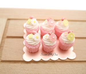 Miniature Pink Cupcakes with Flowers - Doll House 1:12 Scale
