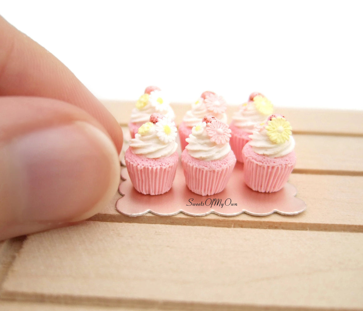 Miniature Pink Cupcakes with Flowers - Doll House 1:12 Scale