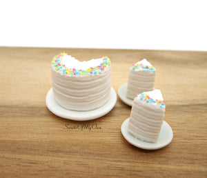 Miniature Spring Theme Sponge Cake with White Frosting - 1:12 Scale