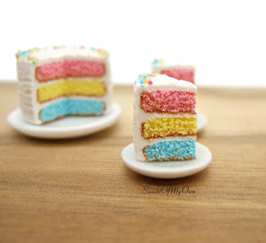 Miniature Spring Theme Sponge Cake with White Frosting - 1:12 Scale