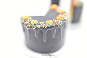 Black Halloween Pumpkin Drip Cake - Dolls House Miniature Food 1:12 Scale