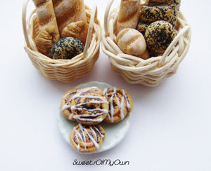MTO - Miniature Cinnamon Buns - Doll House 1:12 Scale - SweetsOfMyOwn