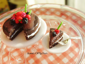 MTO - Miniature Fruit Cake - Dolls House 1:12 Scale - SweetsOfMyOwn