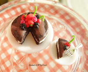 MTO - Miniature Fruit Cake - Dolls House 1:12 Scale - SweetsOfMyOwn