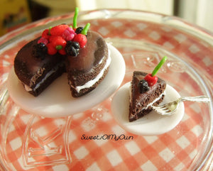 MTO - Miniature Fruit Cake - Dolls House 1:12 Scale - SweetsOfMyOwn