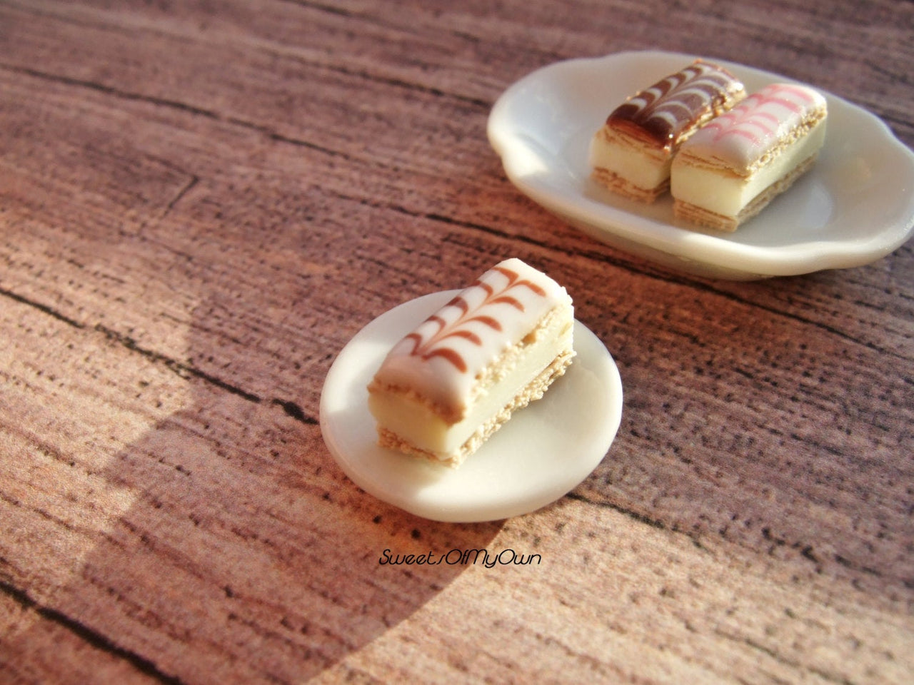 Miniature Custard Slice - Iced Custard Slices in Miniature - Bakery Item for Doll House 1:12 Scale - SweetsOfMyOwn